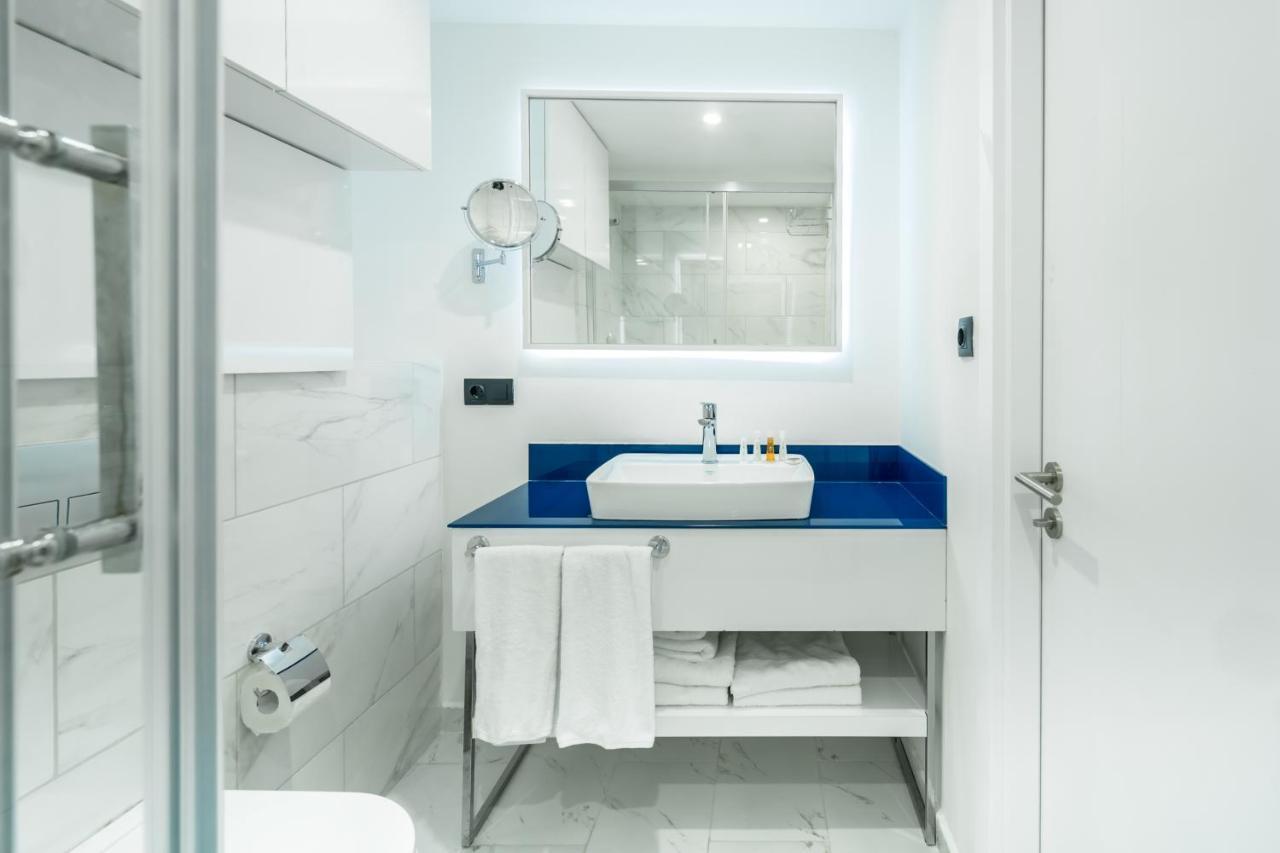 באטומי Orbi City Hotel Official מראה חיצוני תמונה